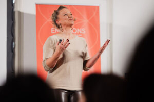 Vortrag mit Gestik und Ausdruck bei einem EMOTIONS Event